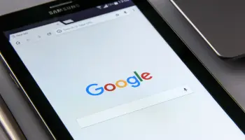Por último, nuestra recomendación más importante. No te fíes de todo lo que sale en Internet, en los temas de salud es importante evaluar las recomendaciones de los expertos de acuerdo a estudios clínicos con diseños epidemiológicos valederos que permitan emitir una conclusión que beneficie a toda una población